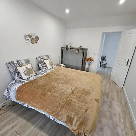 Maison De Village, Proximite Senlis Semesterbostad *