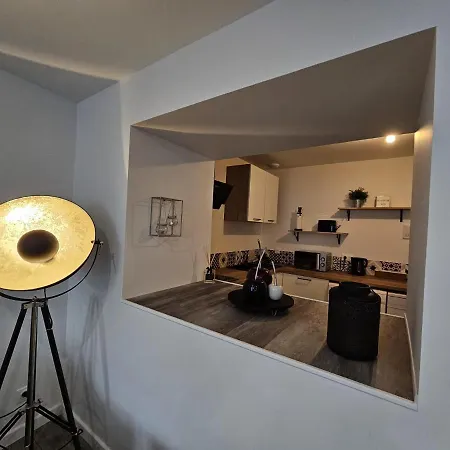 Maison De Village, Proximite Senlis Rully (Oise)