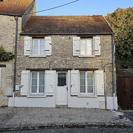 Maison De Village, Proximite Senlis Semesterbostad